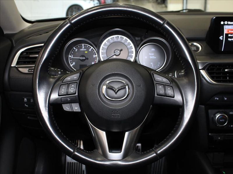 Mazda 6 2,2 D150 MT 4x4 118tkm.Tažné - fotka 9 z 23