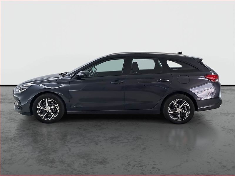 Hyundai i30 (2023) 1.0 T-GDI, ČR,1.maj - fotka 3 z 17