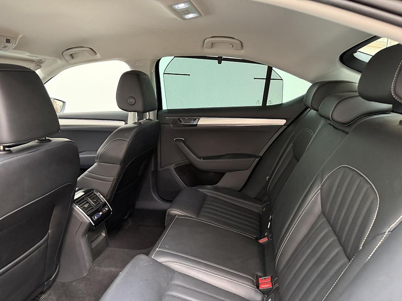 Škoda Superb 2.0 TDI 147kW L&K 4x4 DSG - fotka 13 z 16