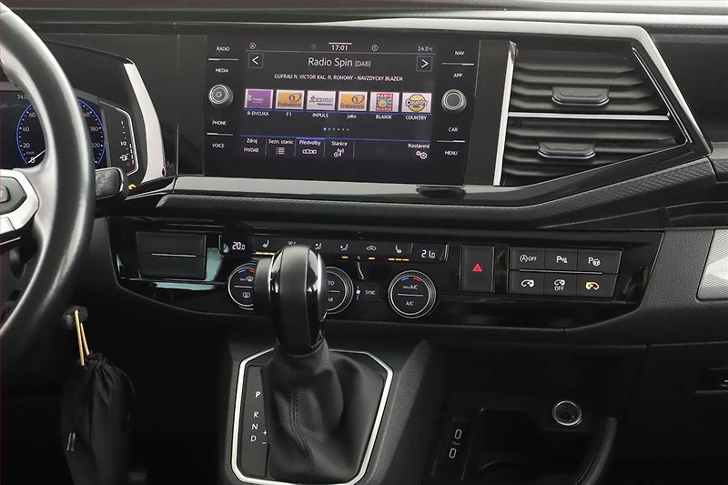 Volkswagen Multivan (2021) Highline 2.0 TDI 4Motion, ČR - fotka 15 z 20