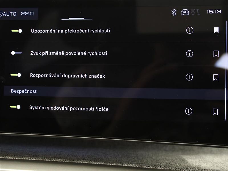Peugeot 5008 1,2 Hybrid Allure 20tkm. ČR - fotka 15 z 28