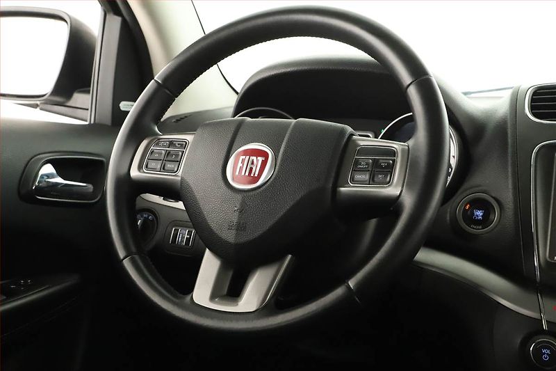 Fiat Freemont (2015) 2.0 MultiJet, 4X4, Automat - fotka 18 z 21