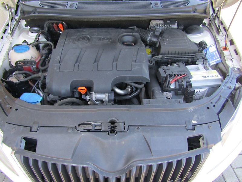 Škoda Roomster (2012) 1.6 TDI 66kW - fotka 36 z 37