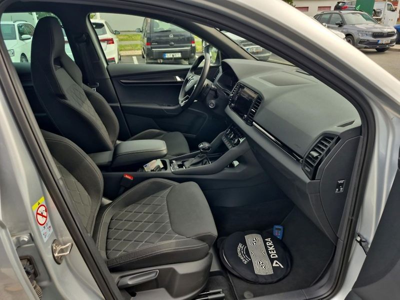 Škoda Karoq 1,5 TSi/110kW DSG - SPORTLINE  - fotka 9 z 12