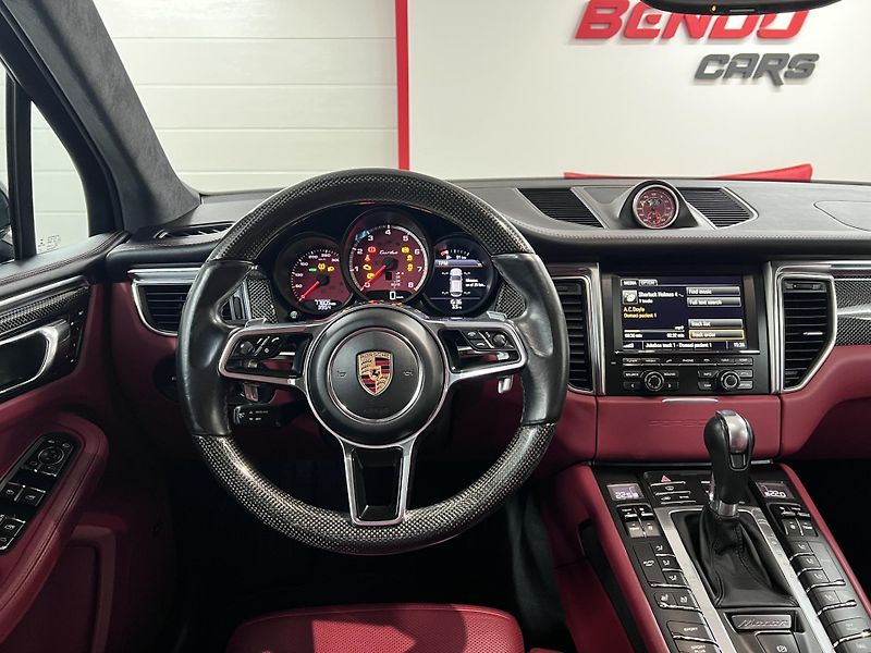 Porsche Macan Turbo 3.6 V6, 294 kW, Původ ČR - fotka 26 z 43