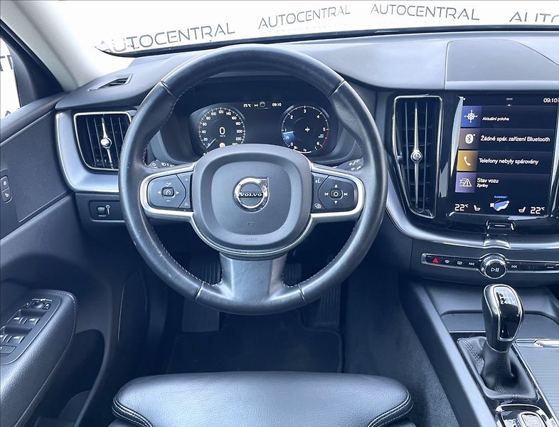 Volvo XC60 2,0 D.110kw.D3.DPH.STK 6/28 - fotka 16 z 27