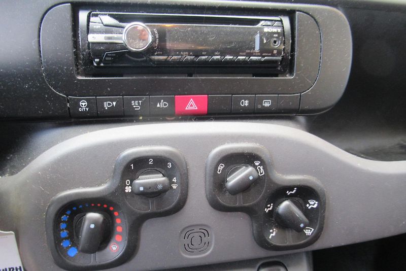 Fiat Panda 1.2i KLIMA - fotka 10 z 16