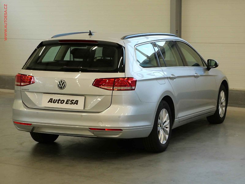 Volkswagen Passat (2019) 2.0TDi, navi, masáž - fotka 4 z 23