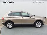 Volkswagen Tiguan (2019) Maraton Edition 2,0 TSI 140kW - náhled 26