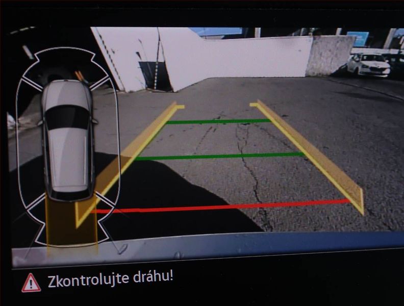 Volkswagen Tiguan (2022) R-Line 1.4 TSI eHybrid - fotka 20 z 27