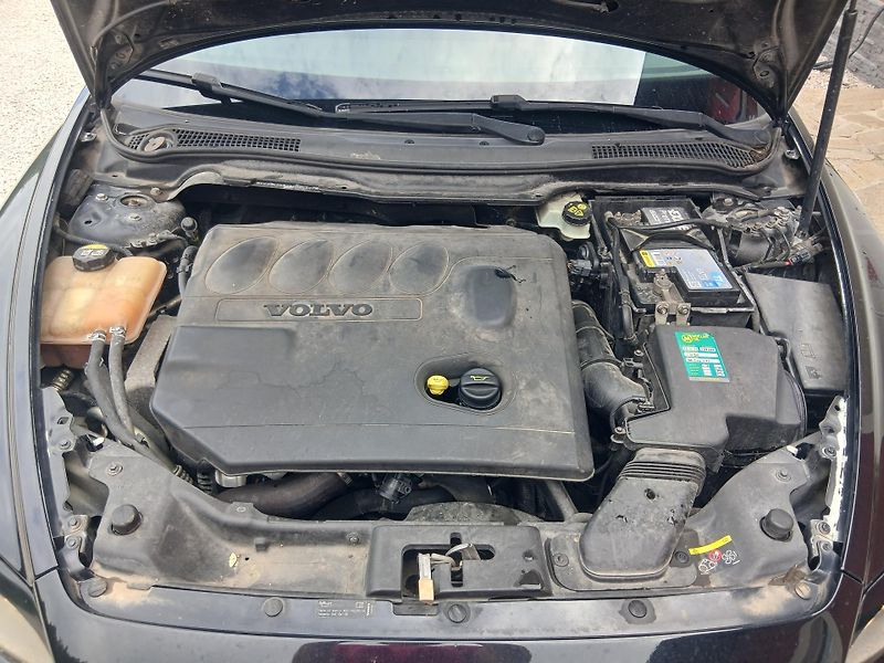 Volvo C30 2.0D DIGI AC - fotka 27 z 32