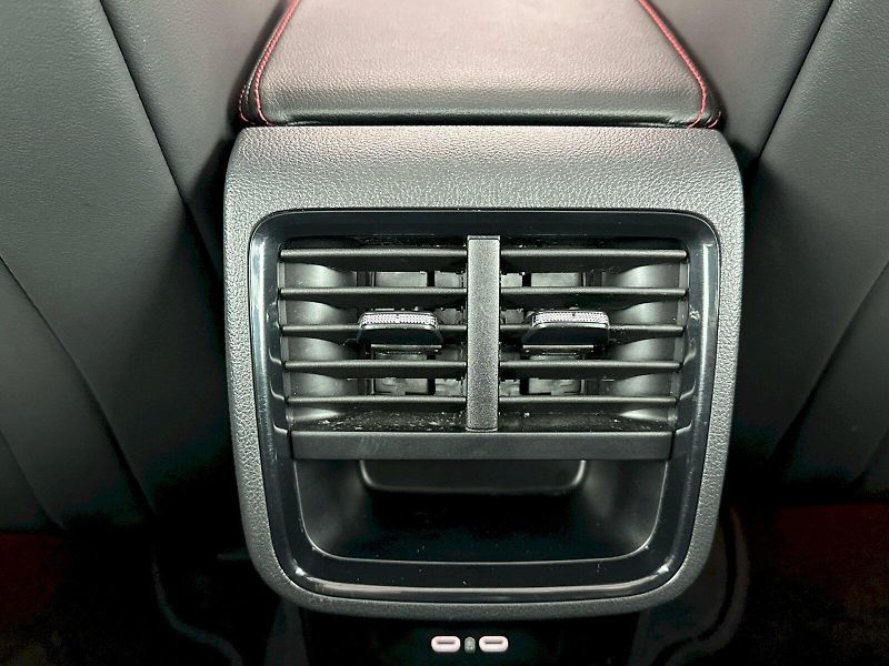 Škoda Octavia (2023) Combi 2.0TSI 180kW RS - fotka 30 z 34
