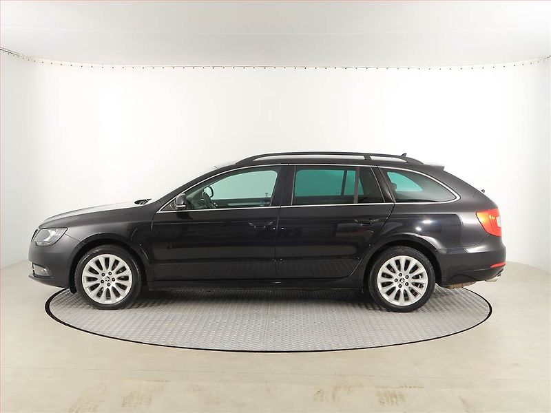 Škoda Superb (2013) Ambition Plus 2.0 TDI, Automat - fotka 3 z 17