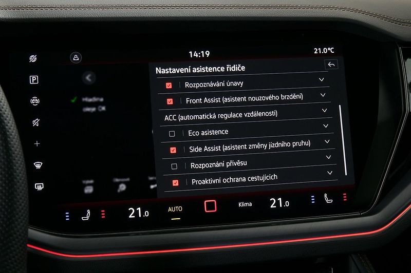 Volkswagen Touareg 3.0TDI 210kW R-Line Webasto TZ - fotka 38 z 49
