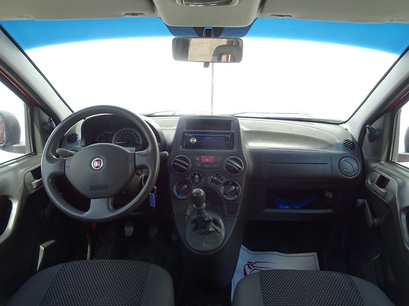 Fiat Panda (2010) 1.1i,NovéČR,s.kniha - fotka 14 z 19