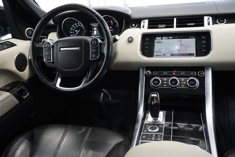 Land Rover Range Rover Sport 3.0 TDV6 HSE 4WD - fotka 24 z 35