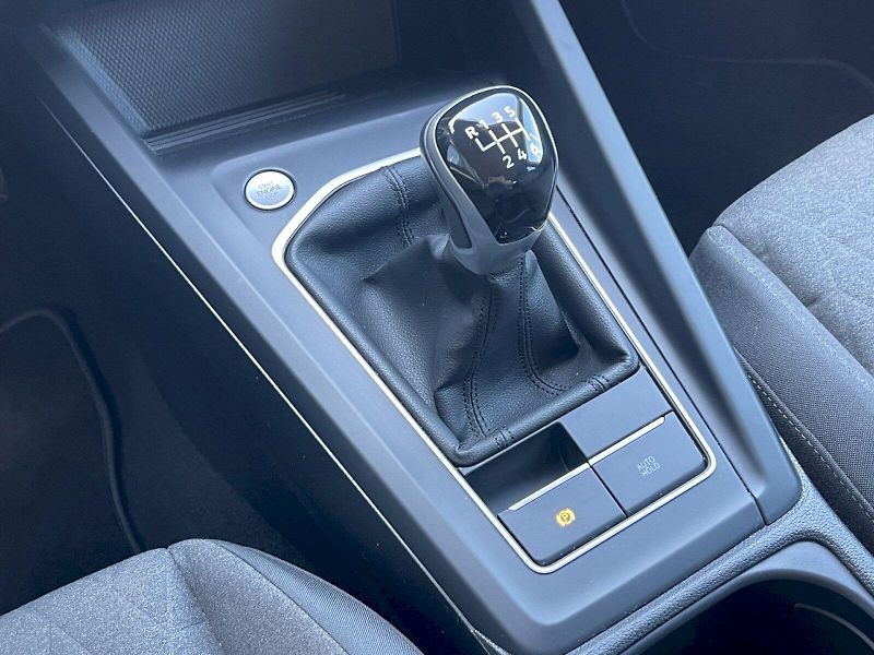 Volkswagen Golf Variant (2024) 1,5 eTSI 85 kW Life - fotka 11 z 34