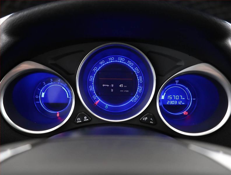 Citroën DS4 (2012) 2.0 BlueHDI, Serv.kniha, Navi - fotka 9 z 18
