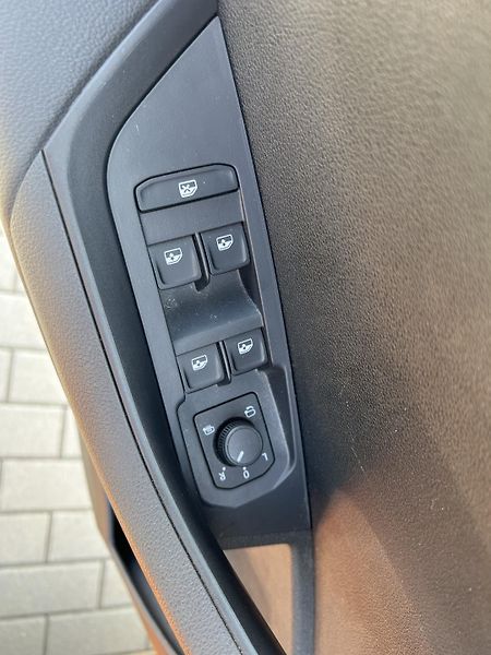 Škoda Karoq (2024) 1. majitel, Koupeno nové v ČR - fotka 22 z 29