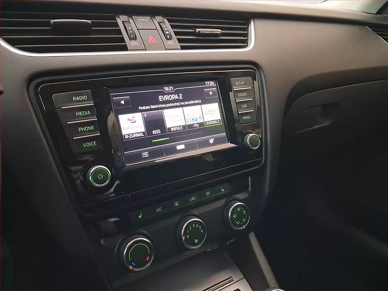 Škoda Octavia (2016) 1.6 TDI, Tempomat - fotka 12 z 23