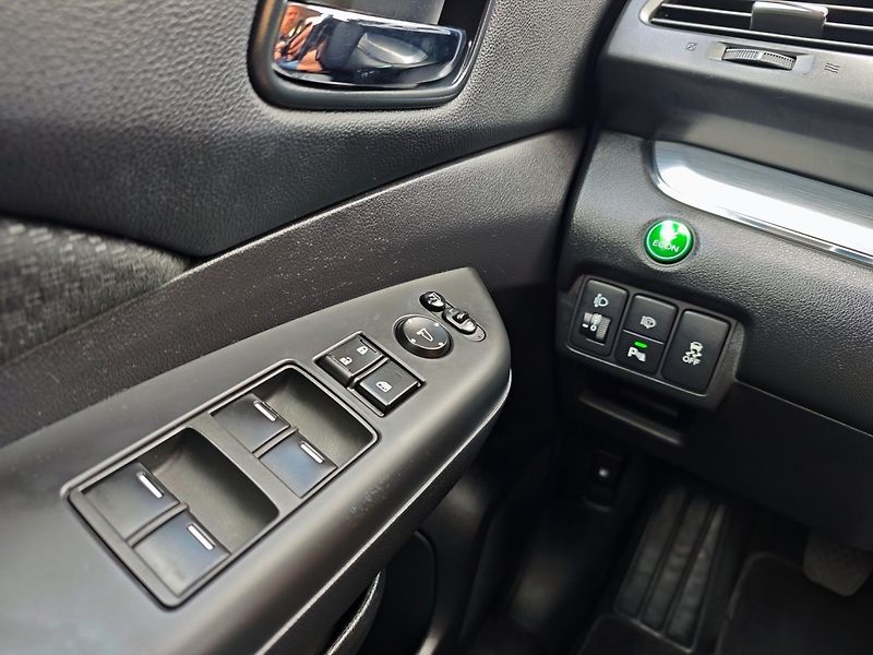 Honda CR-V (2015) 2.0 i-VTEC Elegance REZERVACE - fotka 27 z 40