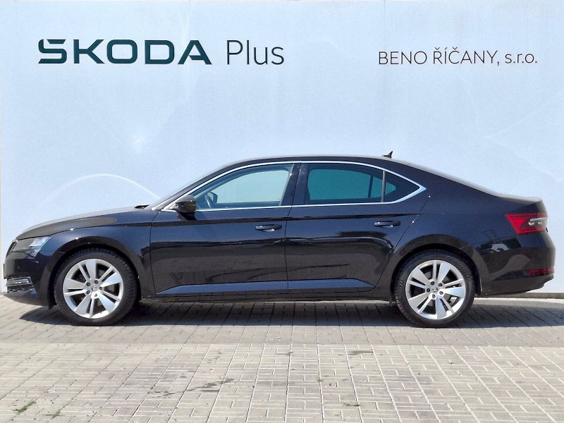 Škoda Superb (2022) Style Plus Top 2,0TDi 110kW - fotka 3 z 35