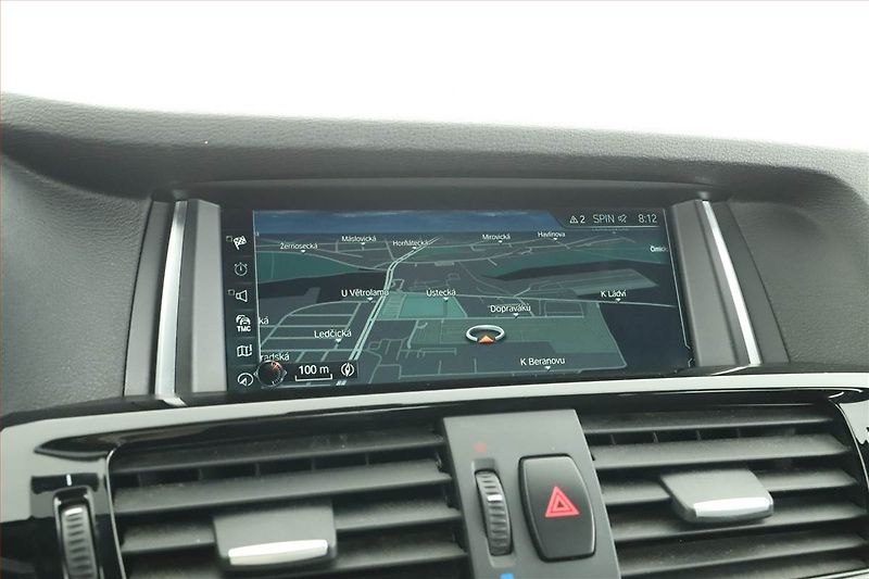 BMW X4 (2018) xDrive30d - fotka 19 z 22