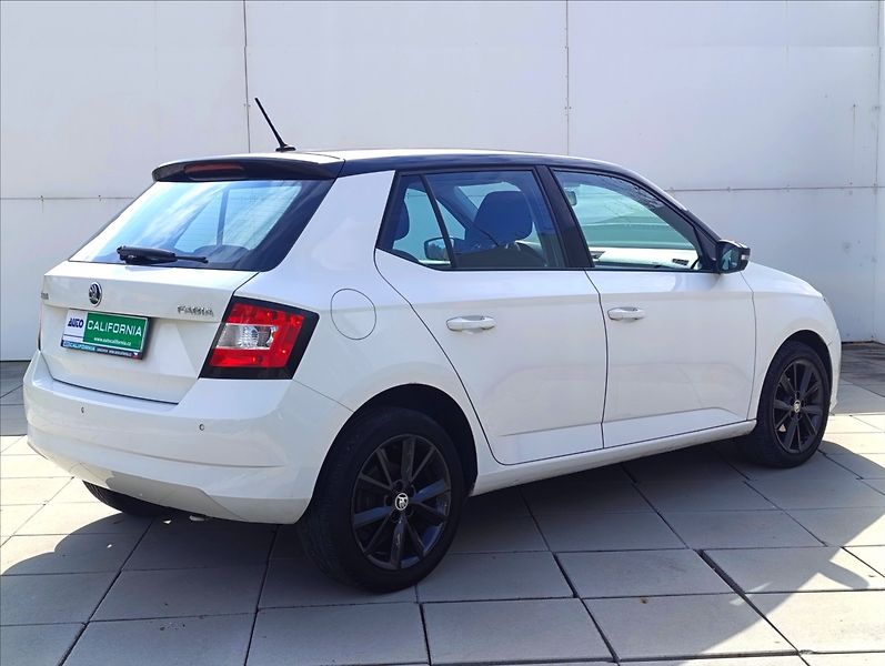 Škoda Fabia 1,0 MPi Klimatizace Tempomat - fotka 6 z 32