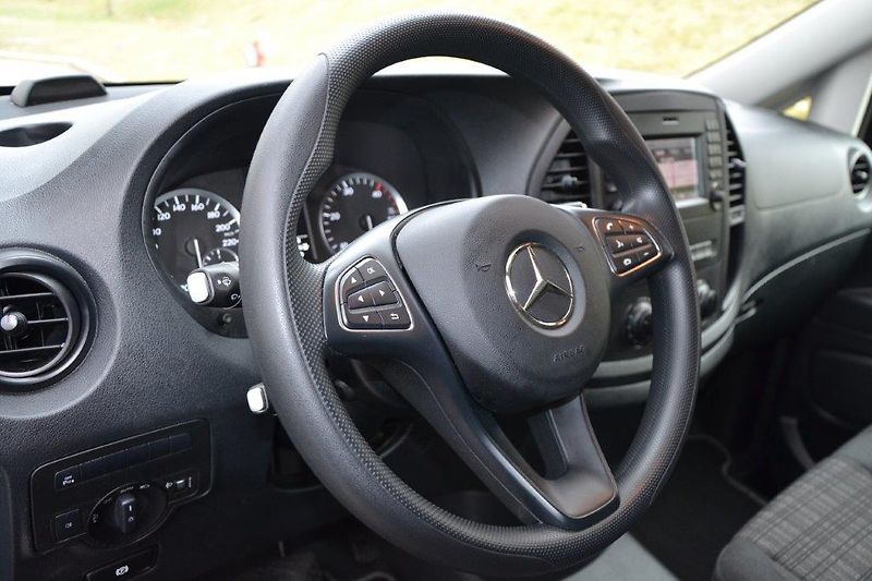 Mercedes-Benz Vito  7G automat najeto 25 t. km  - fotka 8 z 39