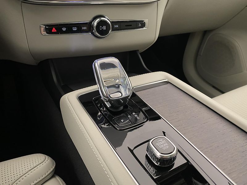 Volvo XC90 (2026) T8 AWD Plug-in BRIGHT ULTRA - fotka 39 z 74