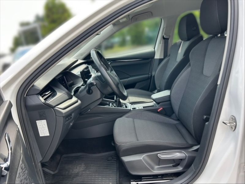 Škoda Octavia 1,5 TSI 110 Ambition - fotka 7 z 11