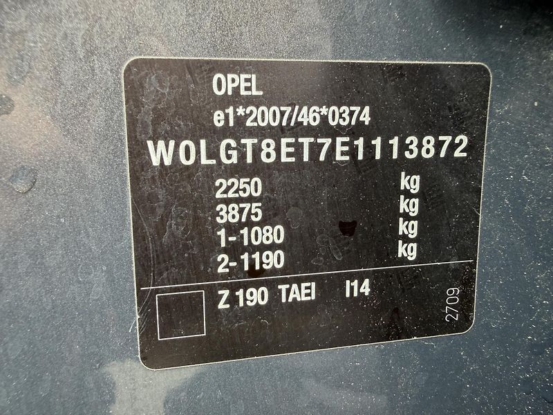 Opel Insignia 1.6 SIDI XENON NAVIGACE TAŽNÉ - fotka 48 z 48