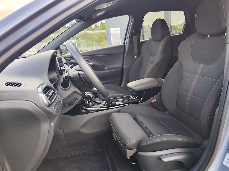 Hyundai i30 1.5 T-GDI/103kW N-Line DCT - fotka 15 z 34