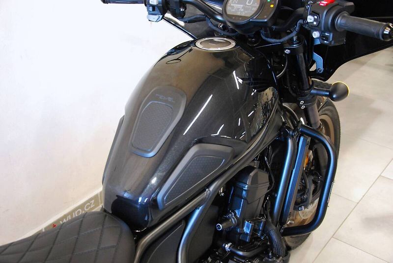 Honda CMX 1100 Rebel (2024) DCT automat - krásný stav,1.m - fotka 11 z 20
