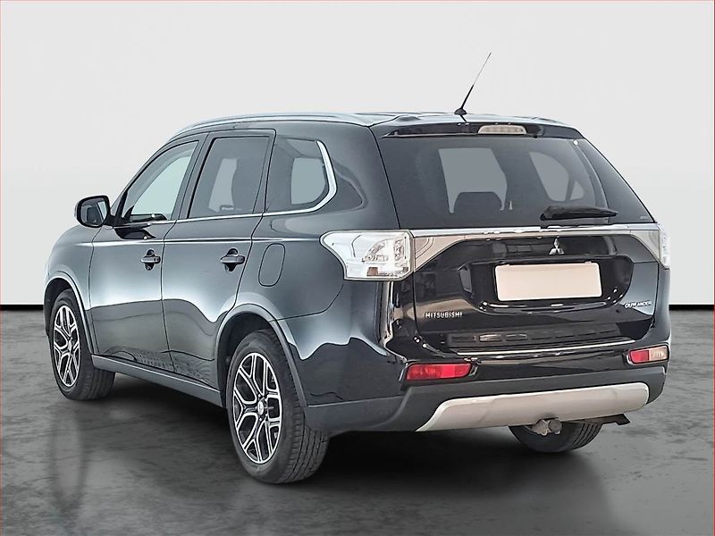 Mitsubishi Outlander (2014) 2.2 DI-D, 4X4, Automat - fotka 4 z 23