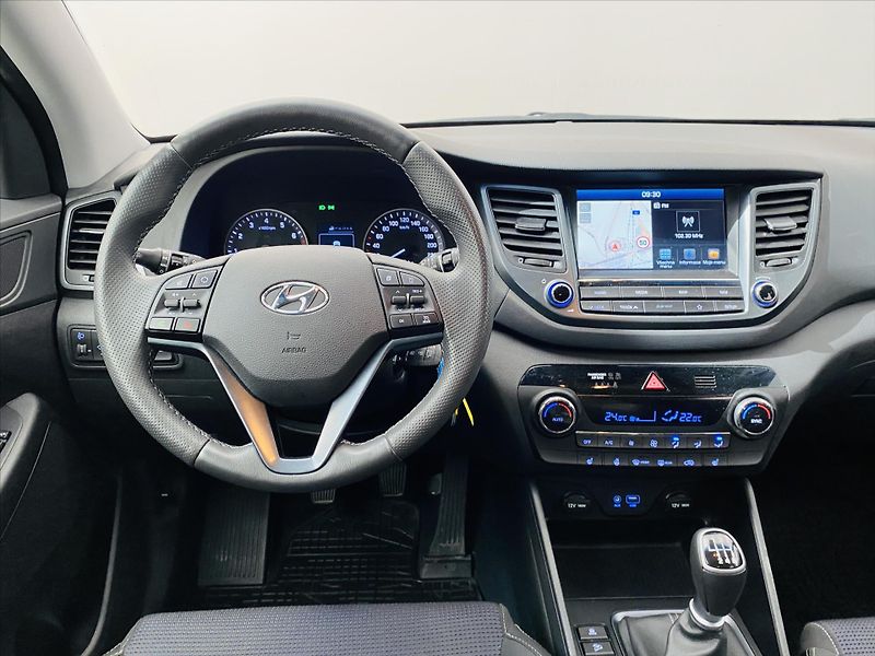 Hyundai Tucson 1,6 T-GDi 130kW 4x4 - fotka 10 z 24