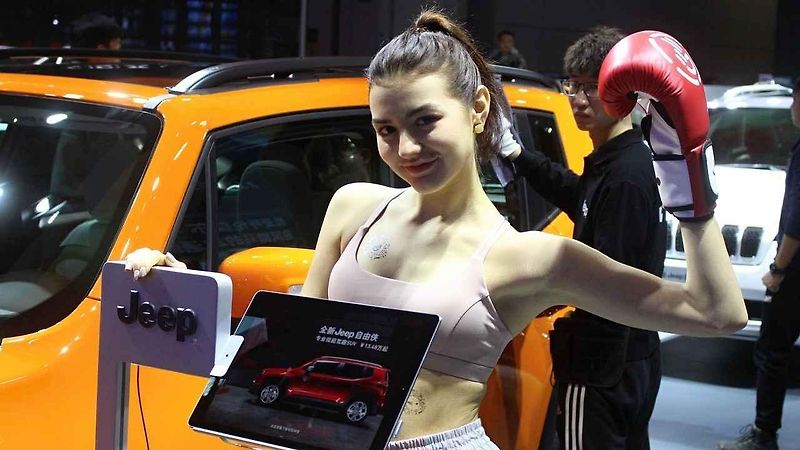 Jedna z premiér na stánku Hongqi