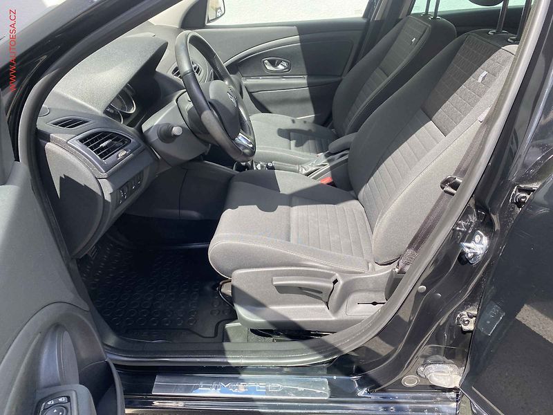 Renault Mégane (2015) 1.5 dCi, 2.maj,ČR, Limited - fotka 9 z 17