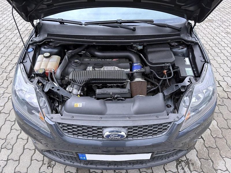 Ford Focus ST 2.5i 166 kW - fotka 12 z 20