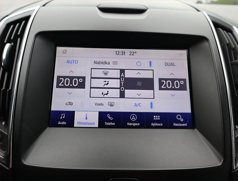 Ford S-MAX (2019) Titanium 2.0 EcoBlue, Automat - fotka 17 z 28