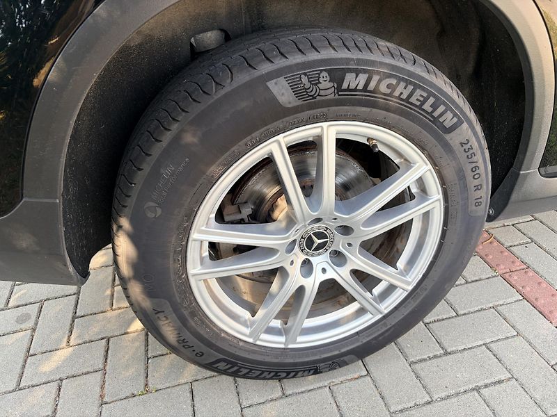 Mercedes-Benz GLC 220D 4MATIC - fotka 8 z 49