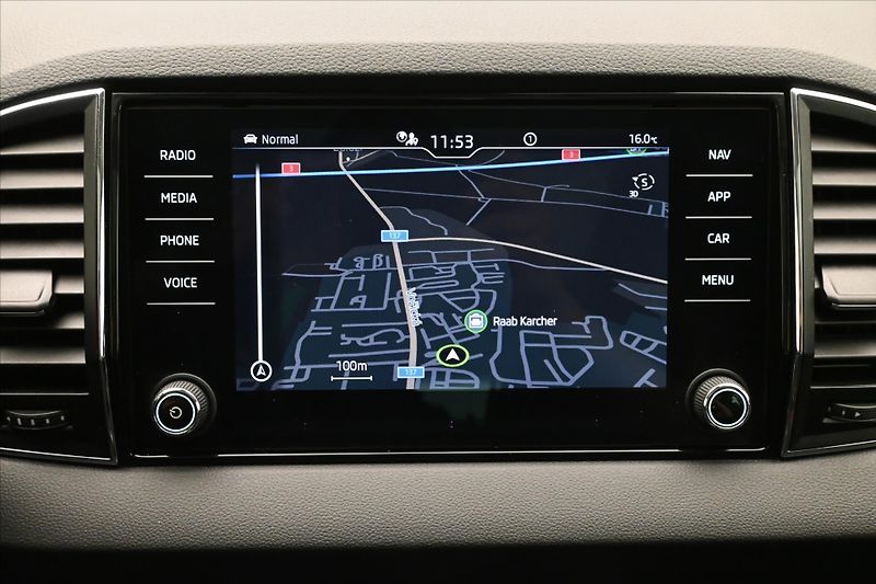 Škoda Karoq 2,0 TDI 110kW 4x4 DSG TOUR Zár - fotka 20 z 31