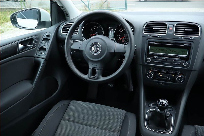 Volkswagen Golf (2010) 1.4 TSI, Tempomat - fotka 7 z 18