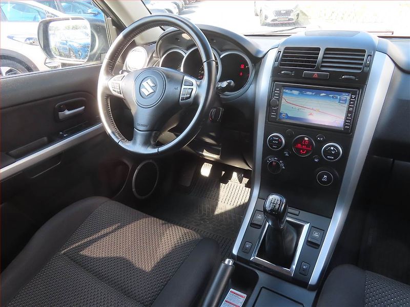 Suzuki Grand Vitara (2012) 1.9 DDiS, 4X4, Serv.kniha - fotka 7 z 17