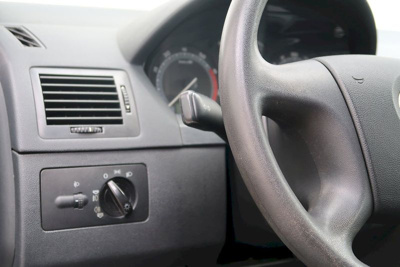 Škoda Fabia (2006) Classic 1,2 / 47 kW - fotka 10 z 30