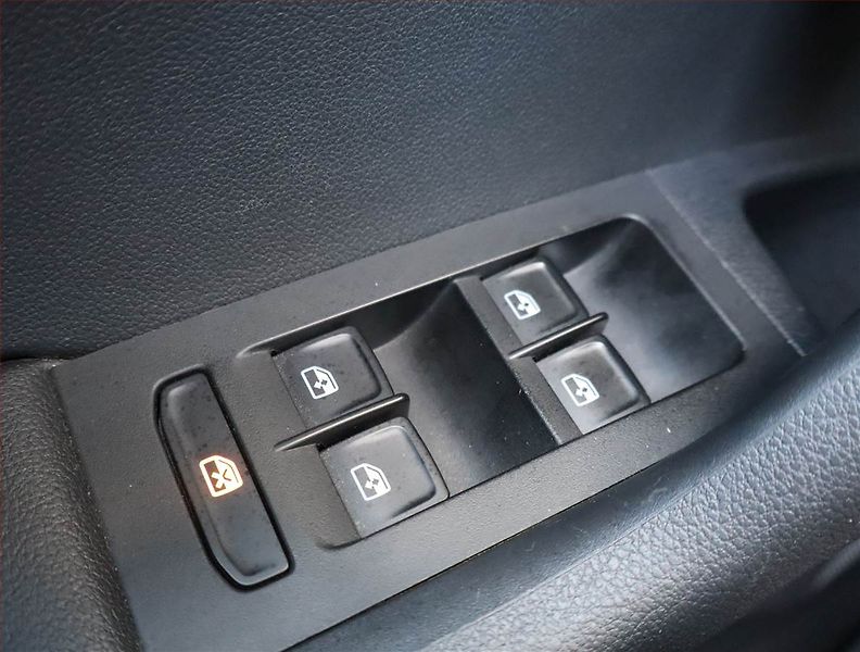 Škoda Octavia (2018) 1.0 TSI, Tempomat - fotka 19 z 21