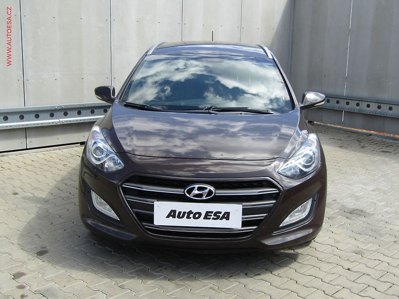 Hyundai i30 (2016) 1.6 GDi, 1.maj,ČR, AC, TZ - fotka 2 z 21