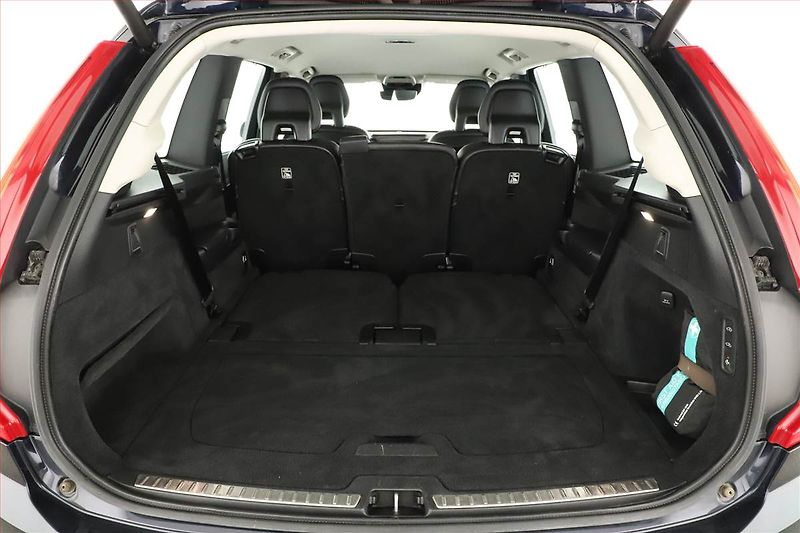 Volvo XC90 (2016) D5 AWD - fotka 18 z 19