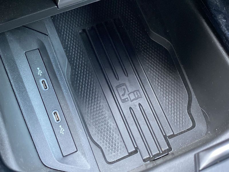 Škoda Superb (2025) Combi 2.0 TDI 4x4 DSG Sportlin - fotka 29 z 40