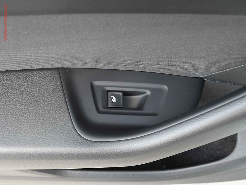 Volkswagen Passat (2020) 2.0TDI, servis.kniha, DSG - fotka 12 z 25